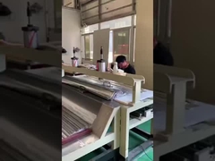 Linha de produção contínua e eficiente de painéis de favo de mel