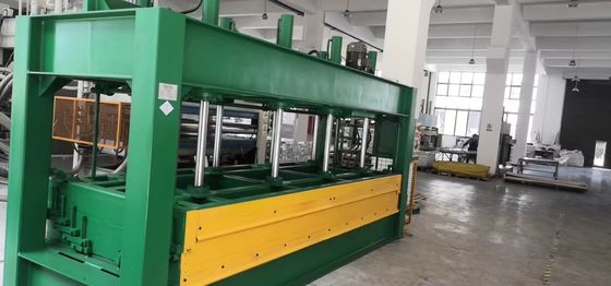Máquina de prensagem a quente de compostos de aquecimento por óleo para fabricação de painéis de favo de mel