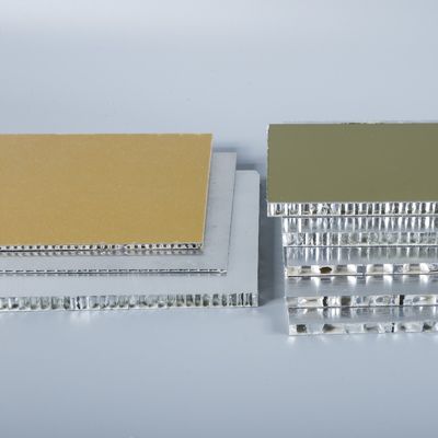 Construção de revestimento de PE e PVDF 1 2 Painéis de honeycomb de alumínio