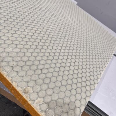 Núcleo de favo de mel de alumínio preenchido com espuma de PU para isolamento térmico